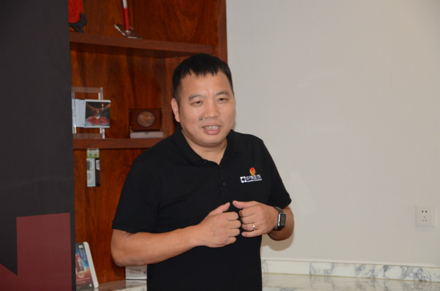 中博裝飾創(chuàng)始人、總裁凌春糧.jpg